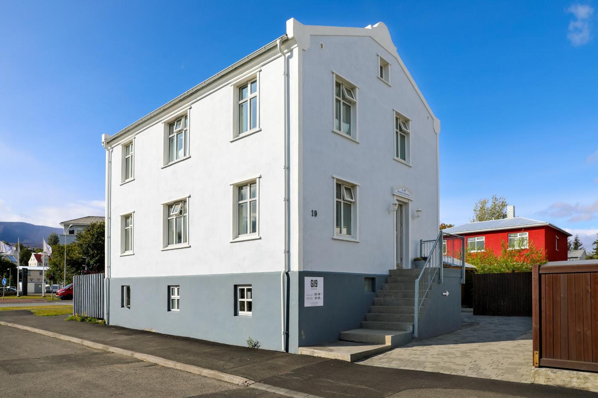 G19 Boutique Apartments Акурейри Экстерьер фото