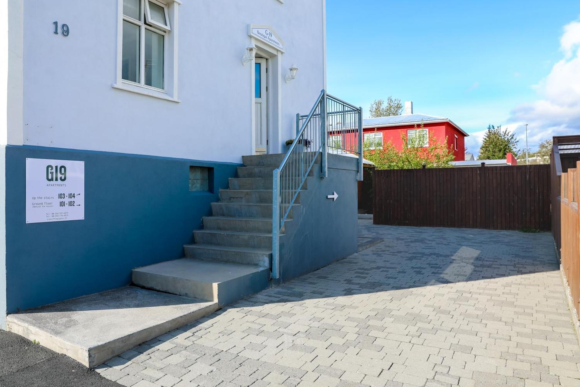 G19 Boutique Apartments Акурейри Экстерьер фото